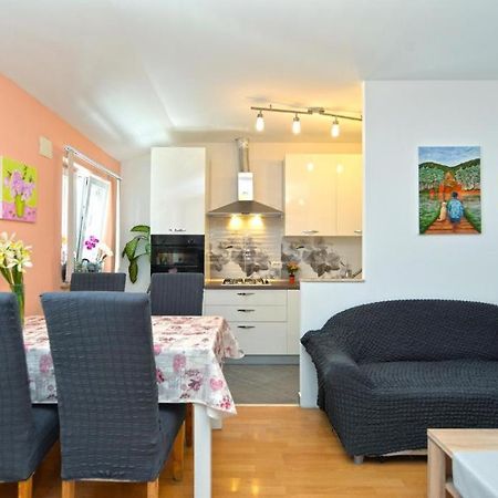 Apartman Eda Pula Zewnętrze zdjęcie