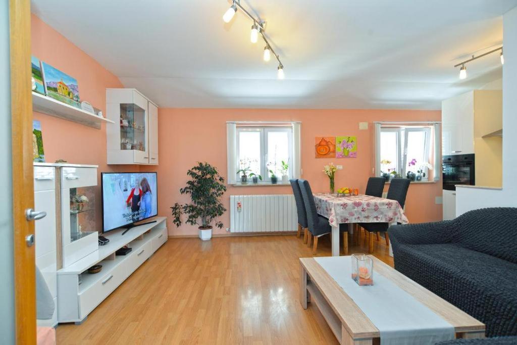 Apartman Eda Pula Zewnętrze zdjęcie