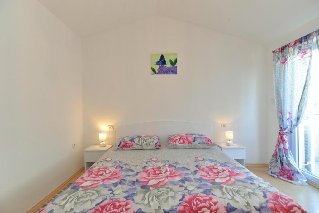Apartman Eda Pula Zewnętrze zdjęcie