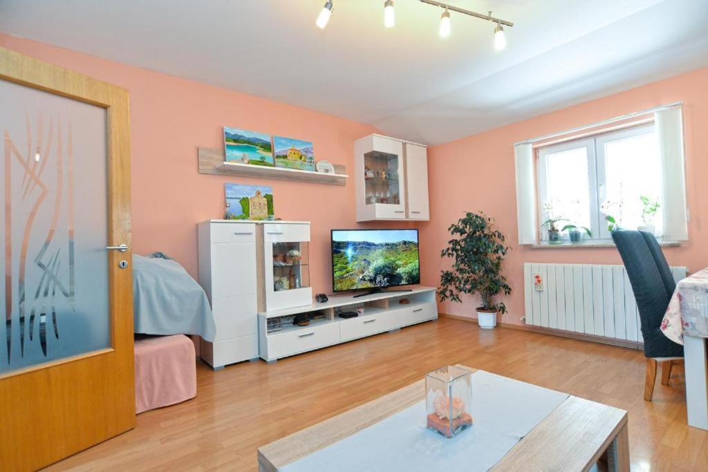 Apartman Eda Pula Zewnętrze zdjęcie